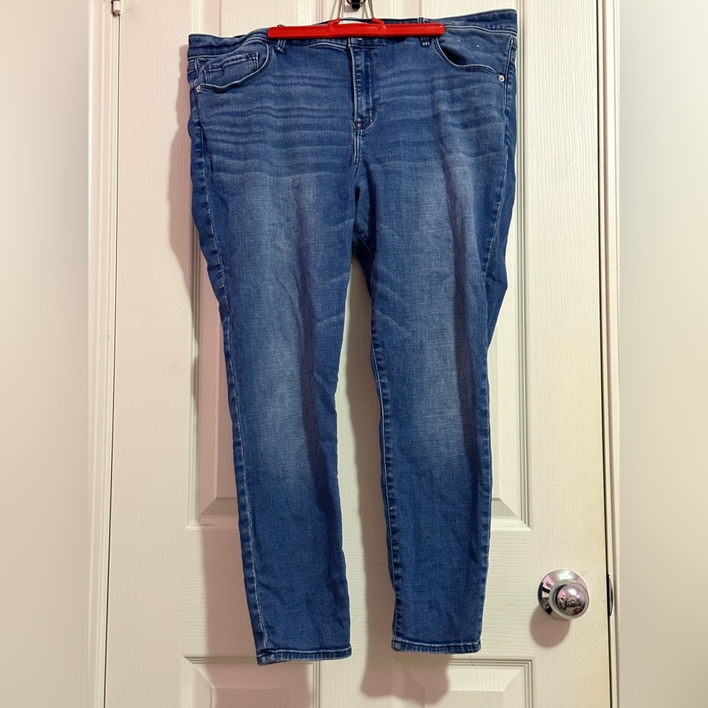 Abercrombie and Fitch mid rise skinny jeans